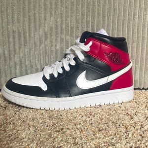 Air Jordan 1, Mid